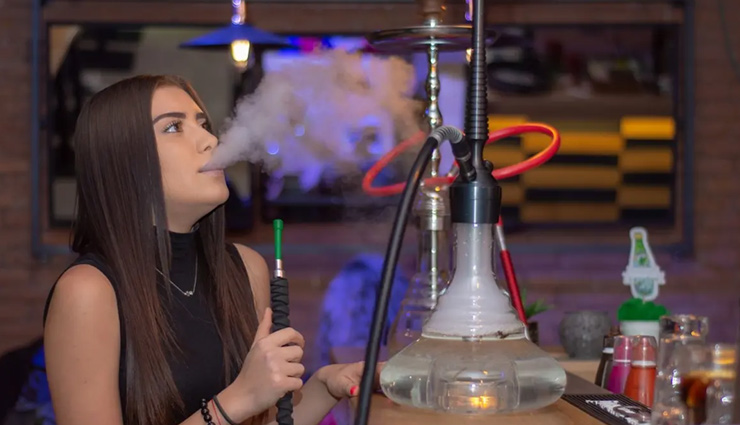 chewing gum,firecrackers,e-cigarettes,shisha,public nudity,owning or trading exotic animals,taking durian onto public transportation,gathering in groups of more than 3 people,purchasing alcohol,cats in residential flats,singapore,things that are strictly banned in singapore,things banned