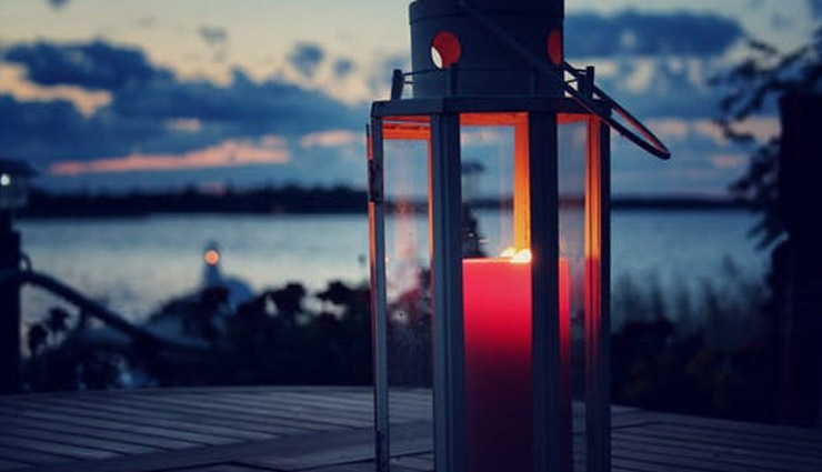 सावधान : शाम के समय किये गए ये काम जीवन में लाते है दरिद्रता 