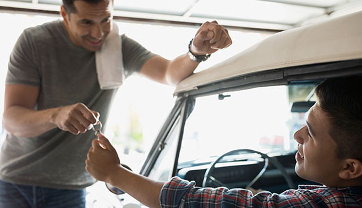 वास्तु के अनुसार दूसरों की इन चीजों का इस्तेमाल करना लाता है जीवन में परेशानियाँ