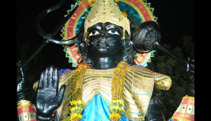 शनिवार के दिन घर में लाई गई ये चीजें लेकर आती है जीवन में संकट 