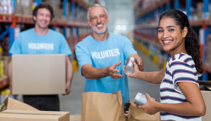 Holi 2019- 5 Things To Avoid Donating on Holi