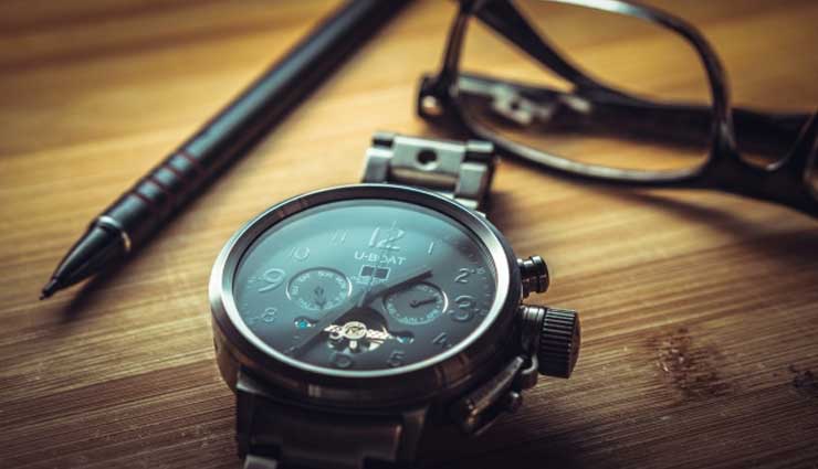 दूसरों की इन 6 चीजों का इस्तेमाल करना, बन सकता है आपके दुर्भाग्य का कारण 