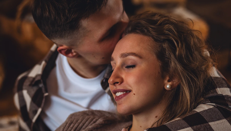 relationship feels off,signs something wrong in your relationship,relationship red flags,relationship commitment issues,why does my relationship feel off,relationship communication problems,unresolved relationship issues,feeling uneasy in relationship,relationship intuition,how to fix a relationship,when something wrong in your relationship,relationship clarity tips