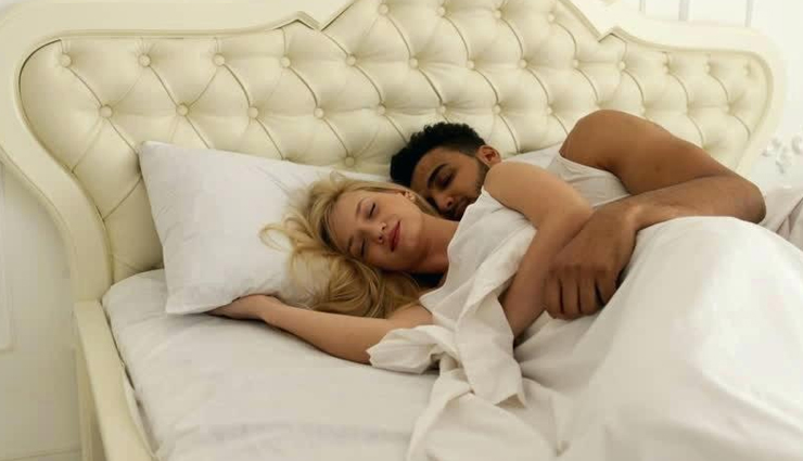 things to do in bed,couple things,intimacy tips,relationship tips