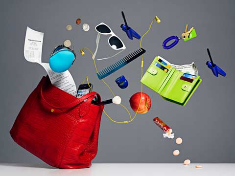 purse,things to keep in purse,essentials in purse
