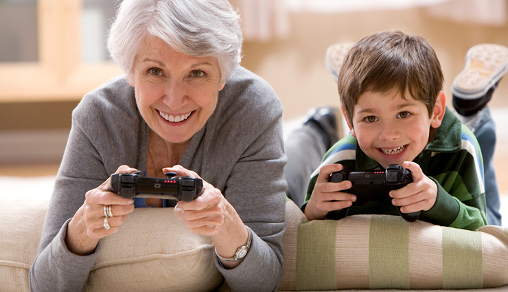 घर के बड़े देते है रिश्तों की ये 5 सीख, अपनाने पर मिलता है सुखमय जीवन 