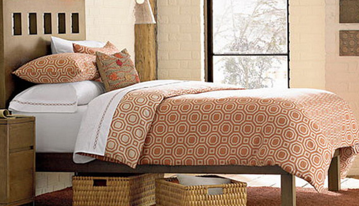 ग्रहों के अशुभ प्रभाव को दूर किया जा सकता है पलंग के नीचे इन चीजों को रखकर, आजमाकर देखे