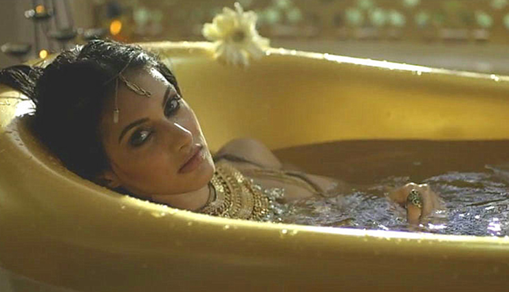 done these things while bathing,funny things doing while bathing