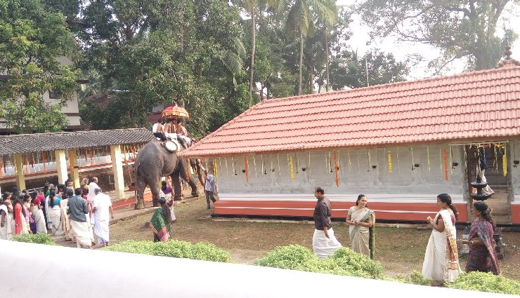 8 must visit temples of kozhikode,kozhikode temples,best temples in kozhikode,kozhikode religious sites,famous temples in kozhikode,kozhikode spiritual tour,temples to visit in kozhikode,kozhikode heritage temples,top temples in kozhikode,kozhikode temple guide