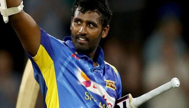 श्रीलंकाई ऑलराउंडर थिसारा परेरा ने किया कमाल, जड़े एक ओवर में छह छक्के #VIDEO