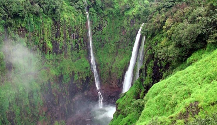 5 most beautiful water fall in india,dudhsagar water fall,jog water fall karnataka,nohsngithiang waterfall meghalaya,nohakalikai water fall cherapunji,thoseghar water fall maharashtra