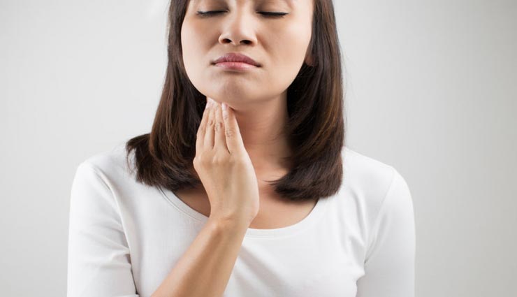 महिलाओं को अधिक सताता हैं थायरायड, पता कर इन उपायों से पाए राहत 