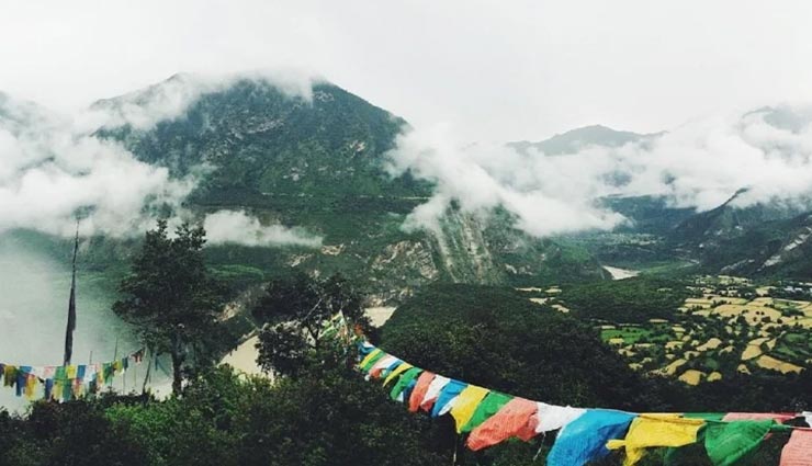 आखिर क्यों तिब्बत के ऊपर से नहीं उड़ाए जाते हवाई जहाज? छिपी हैं हैरान करने वाली सच्चाई weird news,weird information,planes on tibet