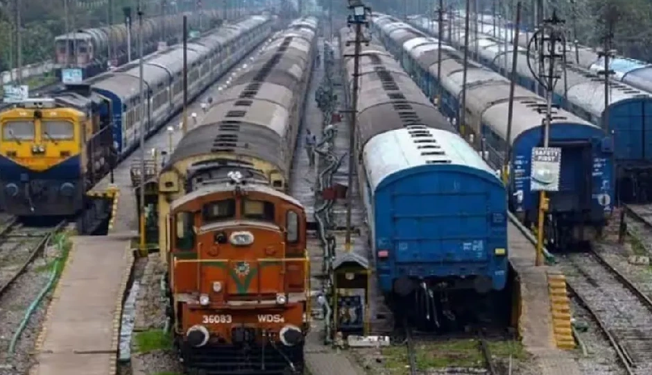 वेटिंग टिकट वालों को मिल सकती है राहत की सांस, रेलवे कैंसलेशन चार्ज खत्म करने की बना रहा योजना