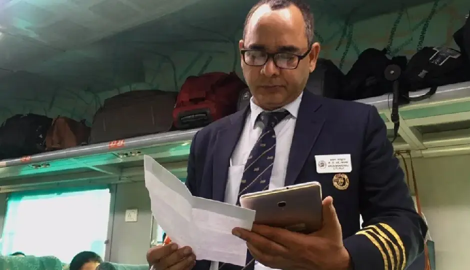 भारतीय रेलवे का बड़ा टेक्नोलॉजी अपडेट! अब बॉडी कैमरा पहनकर टिकट जांच करेंगे TTE, रिकॉर्ड होगी पूरी कार्रवाई