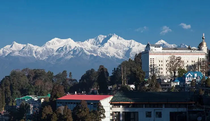 darjeeling tourism,darjeeling travel guide,things to do in darjeeling,darjeeling tea gardens,kanchenjunga view,darjeeling toy train,darjeeling hill station,darjeeling sightseeing,darjeeling travel tips,darjeeling itinerary,darjeeling honeymoon,west bengal tourism,darjeeling nature spots,darjeeling adventure activities