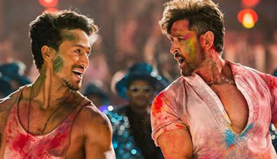 2 News : ‘वॉर’ के 6 साल पूरे होने पर टाइगर ने ऋतिक के लिए कही यह बात, करीना ने नेहा के बेटे को यूं किया बर्थडे विश