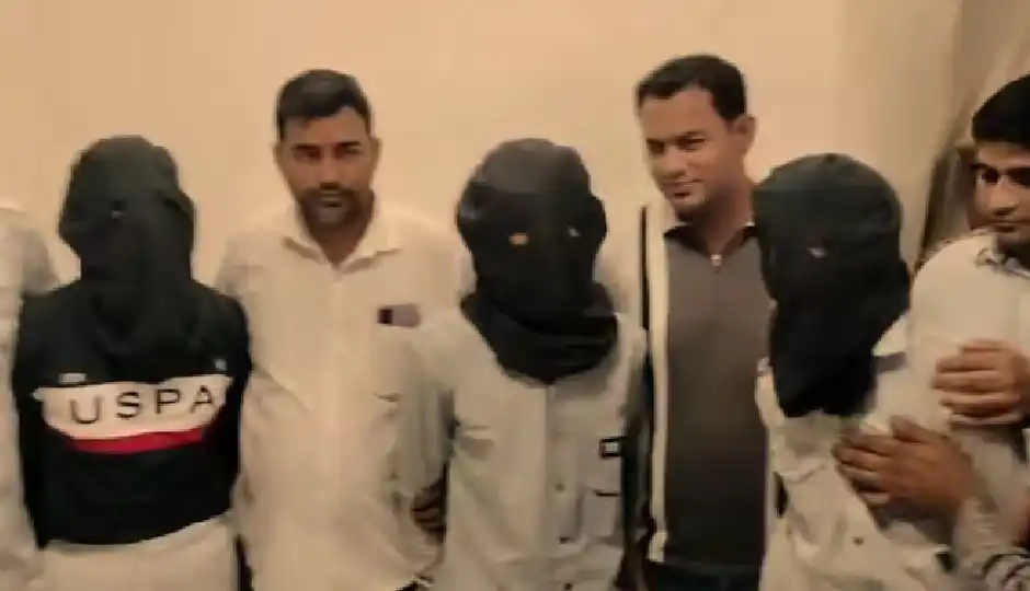 टाइगर श्रॉफ की कार पर फायरिंग करने वाले कौन? मुंबई से भागकर रातोंरात कैसे पहुंचे कोटा