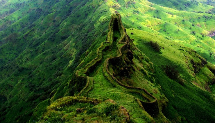 maharashtra,trekking spots in maharashtra,matheran trek,kalasubai trek,korigad fort trek,tikona trek,rajmachi trek,bhimashankar,harishchandragad,travel,holidays,travel guide,travel tips