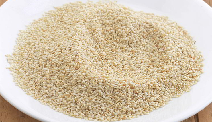 makar sankranti til chikki recipe,homemade til chikki for makar sankranti,traditional til chikki preparation,easy til chikki recipe for festival,makar sankranti special til chikki,how to make til chikki at home,til gud chikki recipe for sankranti,quick til chikki for makar sankranti,sankranti festival sesame chikki,til and jaggery chikki for sankranti