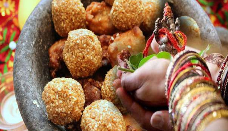 आखिर क्यों रखा जाता है संकट चौथ का व्रत, जानें इसकी पूर्ण पूजा विधि के बारे में 