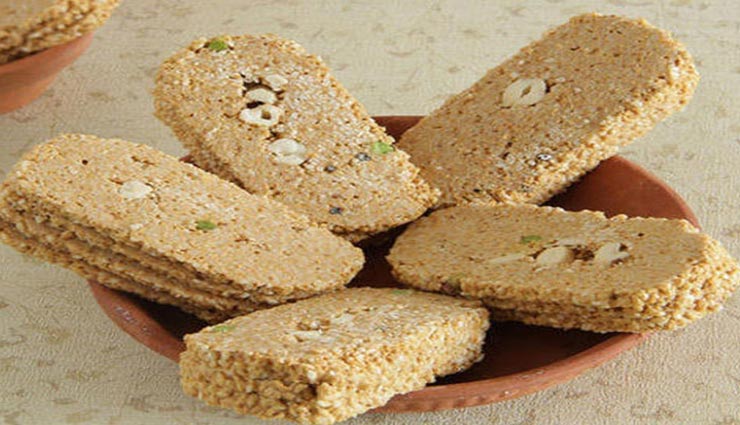 'तिल गजक' के साथ कराएं मकर सक्रांति पर सभी का मुंह मीठा #Recipe