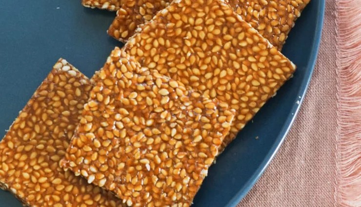 til gajak recipe,how to make til gajak,sesame jaggery candy,healthy til gajak,homemade gajak,traditional gajak recipe,winter sweets,jaggery sesame bar,til gajak for festivals,easy gajak recipe