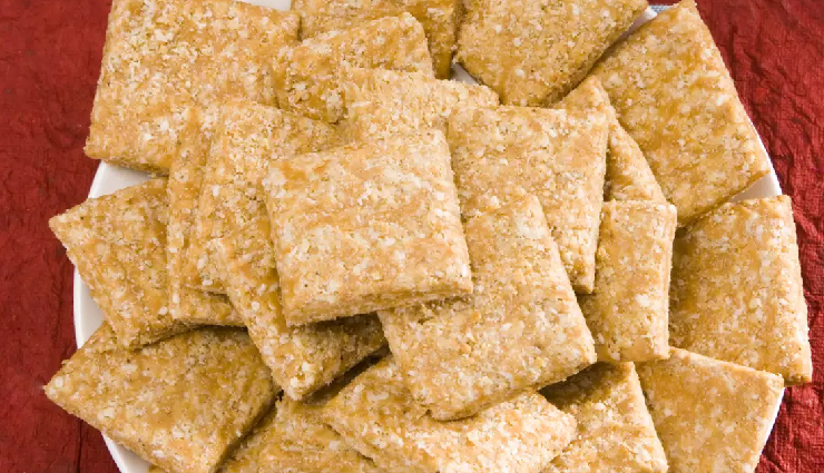 तिल की गजक कर देती है सर्दियों का मजा दोगुना, एक बार शुरू किया खाना तो रुकने का नहीं करता मन #Recipe til ki gajak recipe,sesame gajak preparation,indian sesame sweet recipe,homemade til gajak,easy til gajak recipe,til gajak making process,traditional til gajak dish,gajak recipe with sesame seeds,winter-special til ki gajak,indian sweet dish gajak