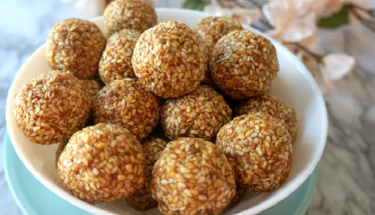 तिल के लड्डू से जीभ में घुल जाती है गजब की मिठास, सेहत के भी होते हैं सच्चे दोस्त #Recipe