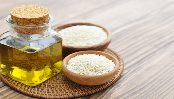 त्वचा की कई परेशानियों से निजात दिलाएगा ऑयल मसाज, जानें कौन सा तेल रहेगा उपयोगी beauty tips,beauty tips in hindi,oil massage