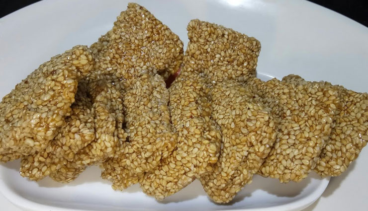 Recipe- Sankaranti Special Tilgul Vadi
