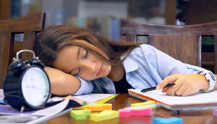 इन 5 टिप्स की मदद से सिखाएं लॉकडाउन के दौरान अपने बच्चों को टाइम मैनेजमेंट 