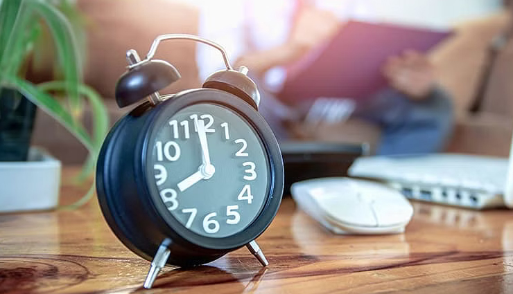 stress and beauty,impact of stress on physical appearance,surprising effects of stress on beauty,beauty problems caused by stress,mental health and beauty,stress and skin problems,hair loss due to stress,dark circles caused by stress,stress and acne,how stress affects your appearance