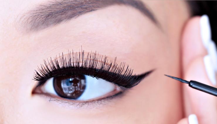 eyeliner,eyes shape,beauty tips,beauty ,आँखों के अनुसार लगाये आईलाइनर,आईलाइनर लगाने के तरीकें