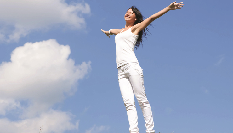 बारिश के मौसम में स्वस्थ रहने के लिए इन 4 चीजों का ध्यान रखना है आवश्यक 