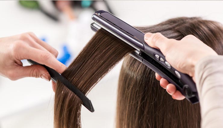 इन आसान तरीकों से घर में ही करें अपने बालों को सीधा hair straightening tips,hair straightener,best hair straightener,hair smoothening at home,permanent hair straightening at home,best way to straighten hair,natural hair straightening products,best hair straightening treatment,home tips to make hair straight,beauty tips,beauty tips for hair