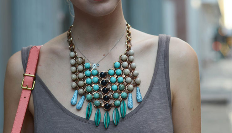 5 Things To Remember While Wearing Statement Jewelry