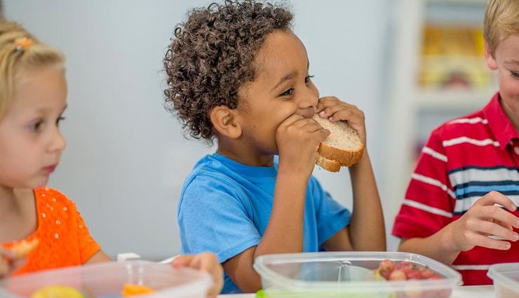 बच्चों के विकास में रूकावट डालता है उनका गुस्सा, इसे कंट्रोल करने के लिए आजमाए ये ट्रिक 