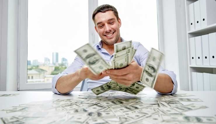 अपार धन प्राप्ति के लिए राशि अनुसार करें ये उपाय, एक बार जरूर आजमाकर देखें 