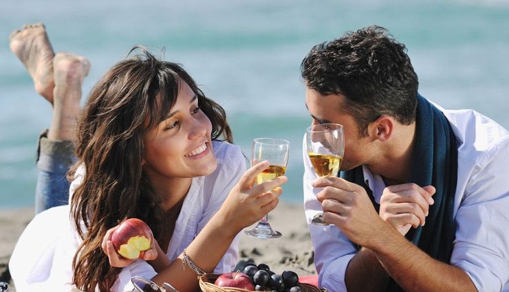 things wife hides from her husband,wife hiding things from husband,husband wife relationship,relationship tips,mates and me