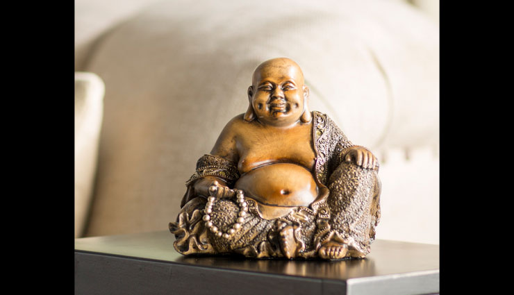 tips to keep laughing buddha,laughing buddha,astrology tips ,लाफिंग बुद्धा,घर में खुशहाली,जीवन मंत्र