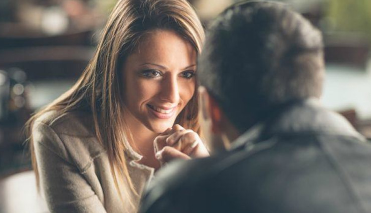 इन 5 तरीको से जानें क्या आपके पार्टनर को नही है आपमें इंटरेस्ट