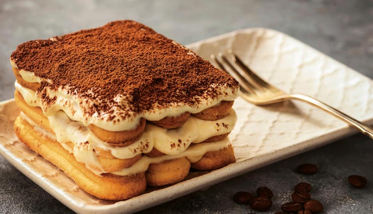 वीकेंड स्पेशल में बनाए इटालियन डेज़र्ट 'तिरामिसू', मिलेगा कम मेहनत में बेहतरीन स्वाद #Recipe