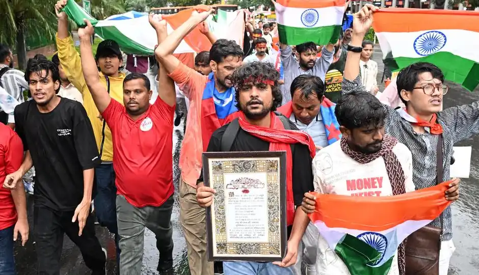 दिल्ली में तिरंगा मार्च पर पुलिस का बड़ा एक्शन, अभिजीत दीपके समेत प्रदर्शनकारियों पर FIR