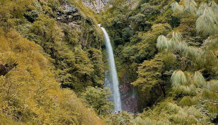 tirthan valley,tourist attractions in tirthan valley,places to visit in tirthan valley,great himalayan national park,chhoie waterfall,chehni kothi,shringa rishi temple,jibhi waterfall,jalori pass