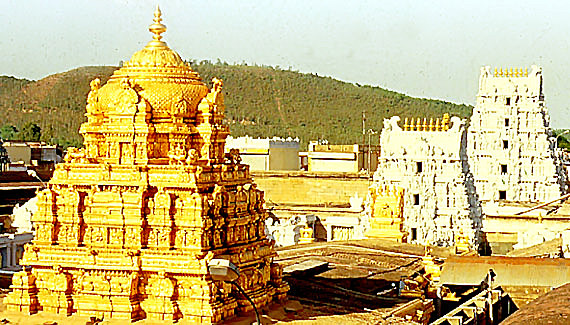 padmanabhaswamy temple,kerala,tirupati venkateswara temple,andhra pradesh,saibaba shrine,shirdi,vaishno devi temple,jammu,siddhivinayak temple,mumbai,richest temples in india,temples in india