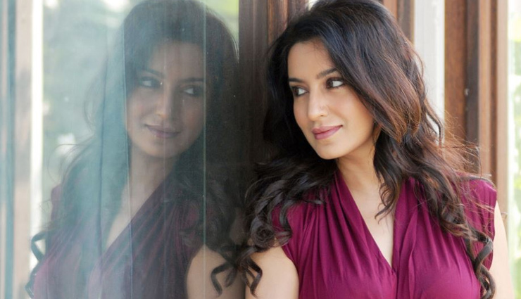 शादीशुदा होने के बावजूद इस 44 वर्षीय एक्ट्रेस को मिला शादी का प्रस्ताव, जवाब में मिली 'हाँ'