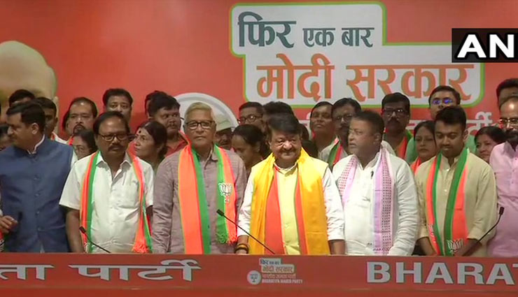 ममता सरकार को बड़ा झटका, TMC के 2 विधायक, 50 पार्षद भाजपा में शामिल