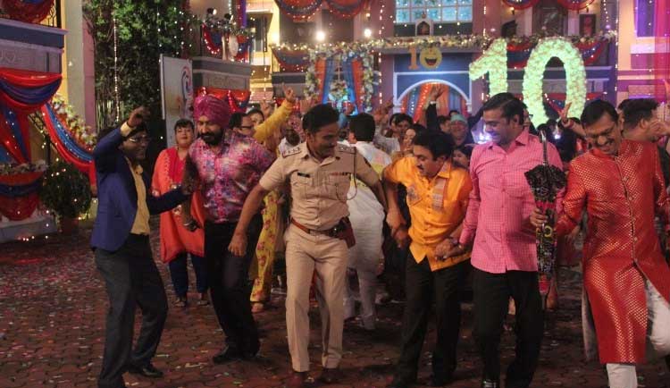 तारक मेहता का उल्टा चश्मा ने पूरे किये अपने 10 साल, देखे जश्न की तस्वीरे tarak mehta ka ooltah chashmah,tv serial,10 years