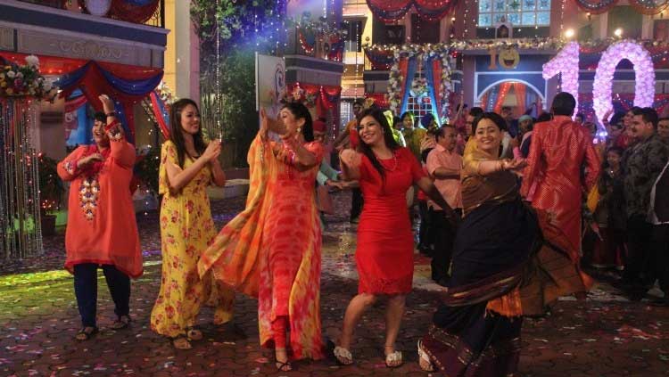 तारक मेहता का उल्टा चश्मा ने पूरे किये अपने 10 साल, देखे जश्न की तस्वीरे tarak mehta ka ooltah chashmah,tv serial,10 years